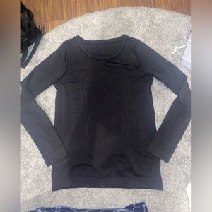 Lululemon Swiftly Tech long sleeve